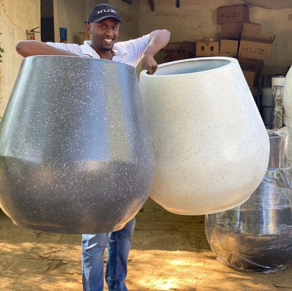 Big fibre glass pots