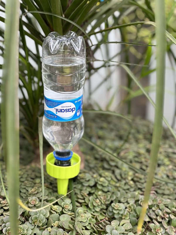 Drip irrigation unit for recycled plastic bottles Kuzi